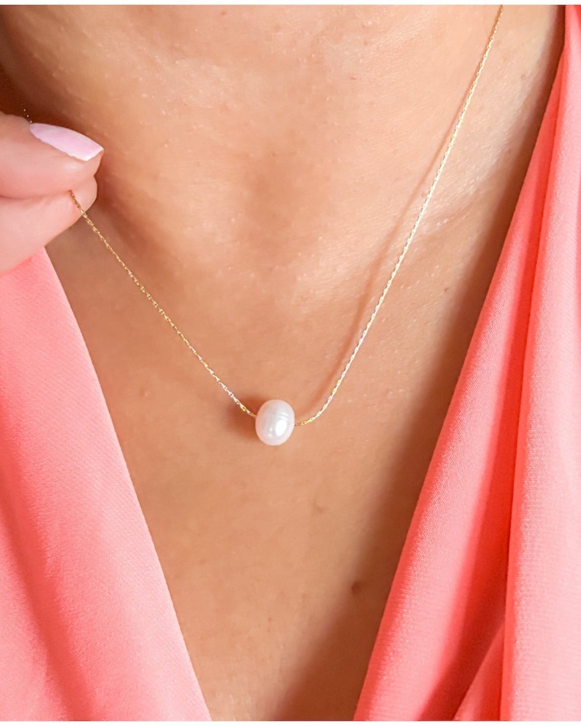 Dainty pearl necklace / Tiny 18k Gold plated Jewelry