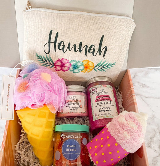 Teen or tween girl birthday gift box / Pamper Box for Teenage Girl / Preteen Spa Kit / Glam Box for Tween Girl / Personalized niece gift.
