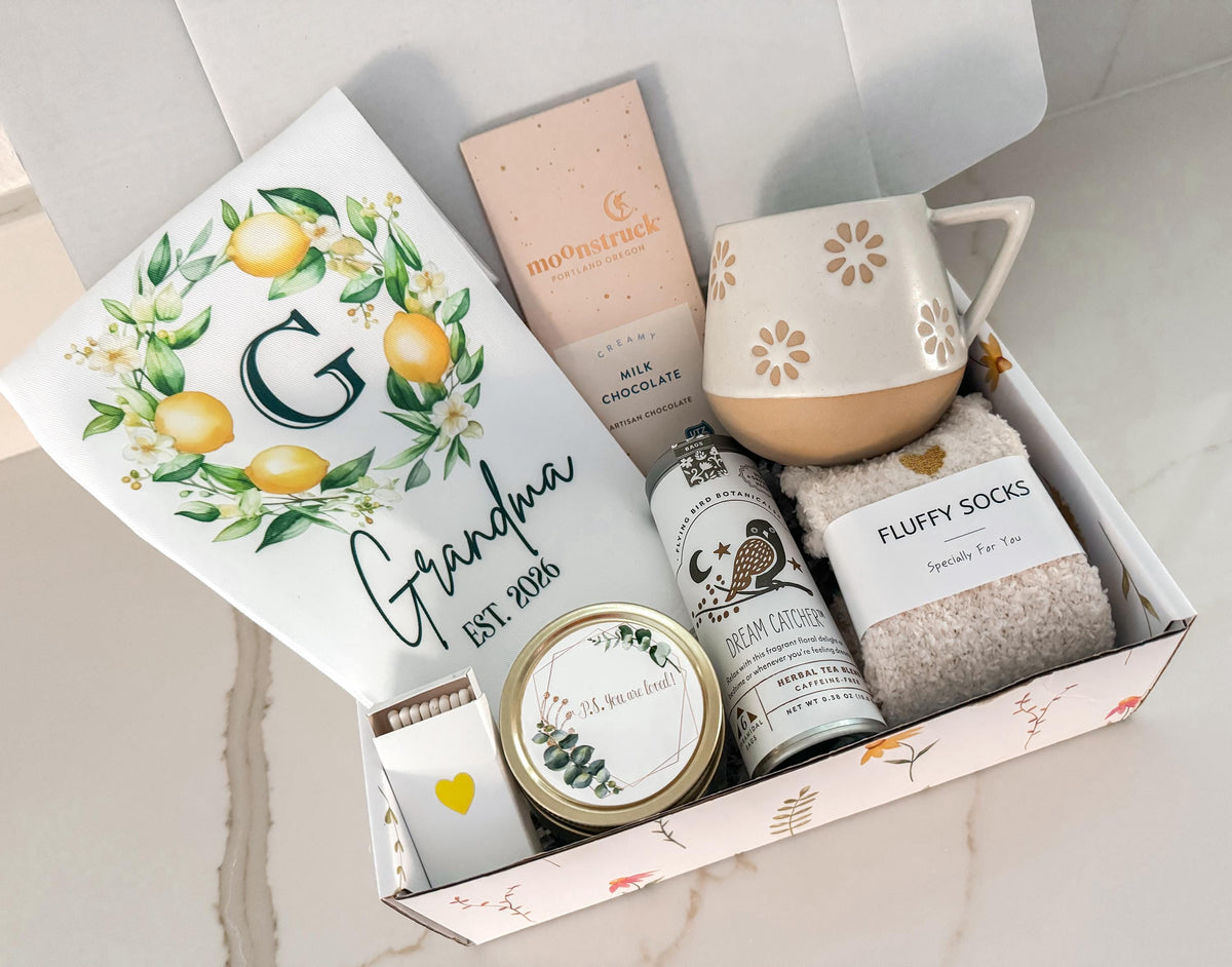 New grandma gift basket / Nana Gigi Granny gift box / Mother’s Day Gift for first time grandma / Care Package For Grandma from daughter