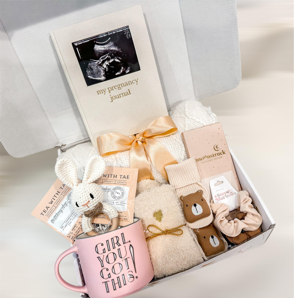 Pregnancy journal gift basket / Expecting Mom Gift Box / new Mom Care Package / First Time Mom To Be / pregnant Women gift / gender neutral